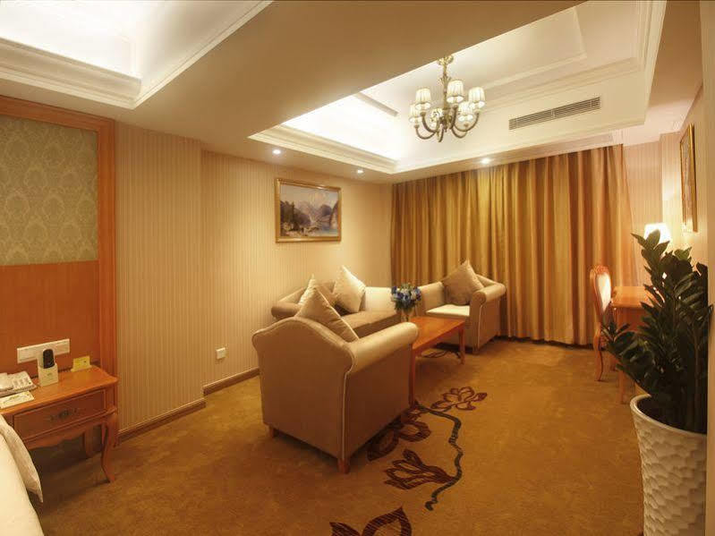 Hanting Express Sanya The First Market Branch Hotel ภายนอก รูปภาพ